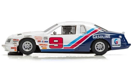 Preview: Scalextric Ford Thunderbird c4035